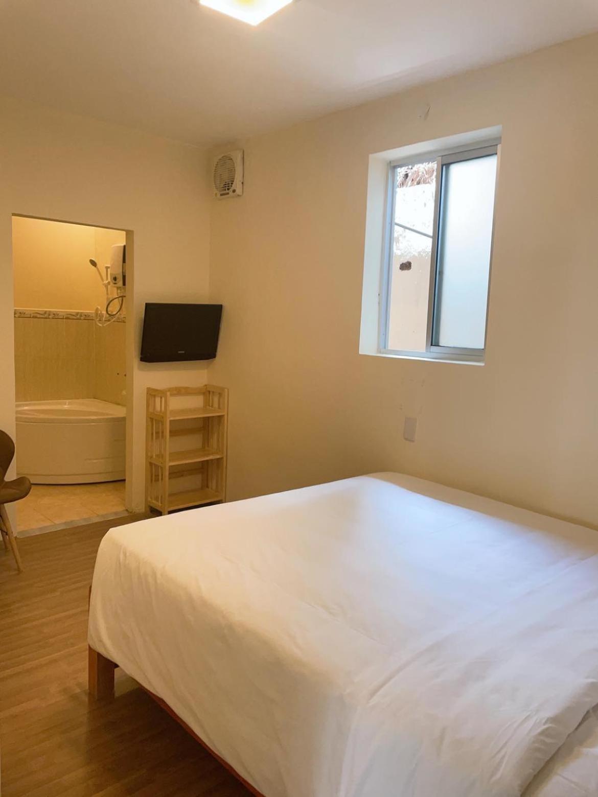 פלייקו Hung Vuong Hotel מראה חיצוני תמונה
