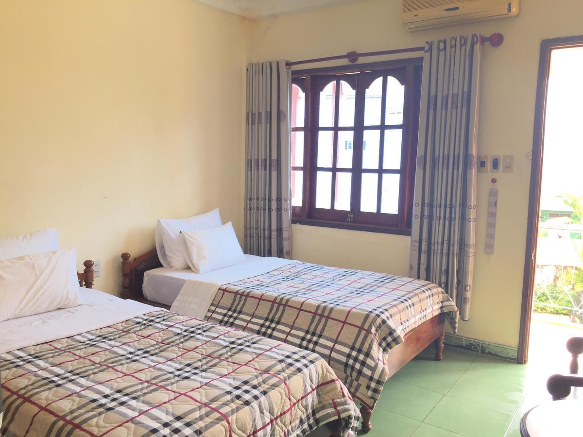 פלייקו Hung Vuong Hotel מראה חיצוני תמונה