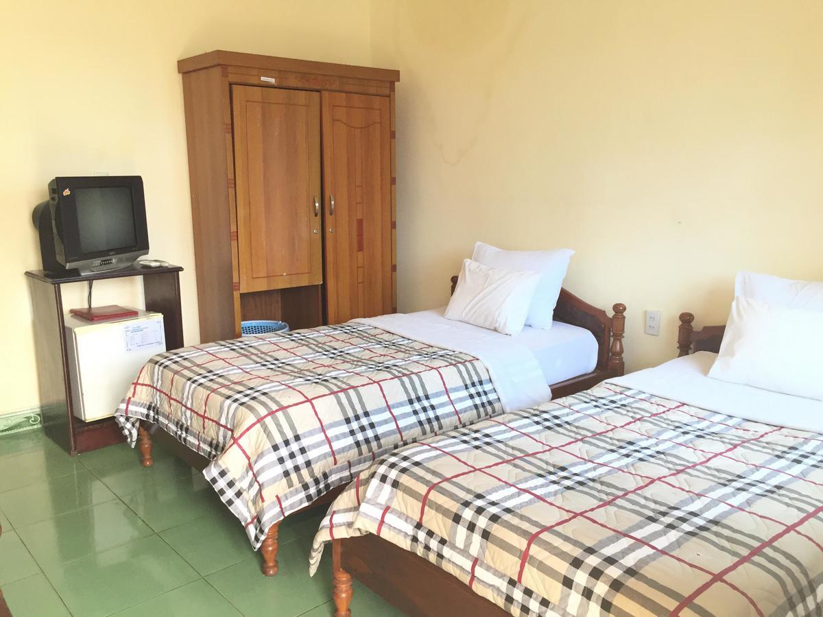 פלייקו Hung Vuong Hotel מראה חיצוני תמונה